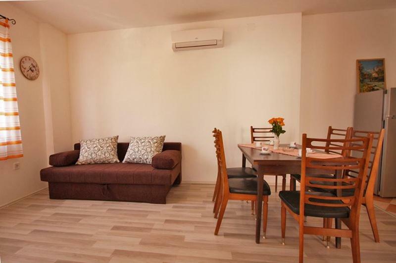 파자나 Apartman Petra 아파트 외부 사진